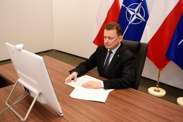 Путин хочет восстановить российскую империю, – глава Минобороны Польши