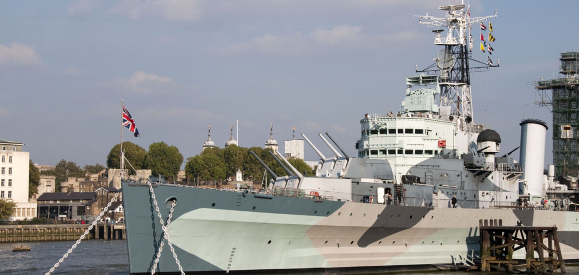 Крупнейшая в истории группа британских авианосцев зайдет в Черное море