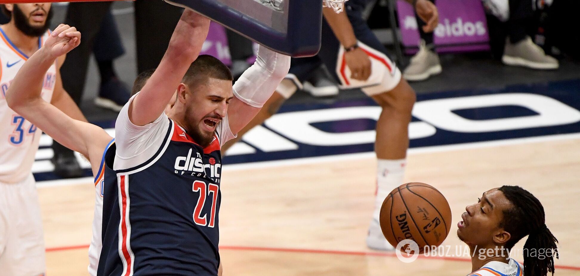 Алексей Лэнь забил сверху