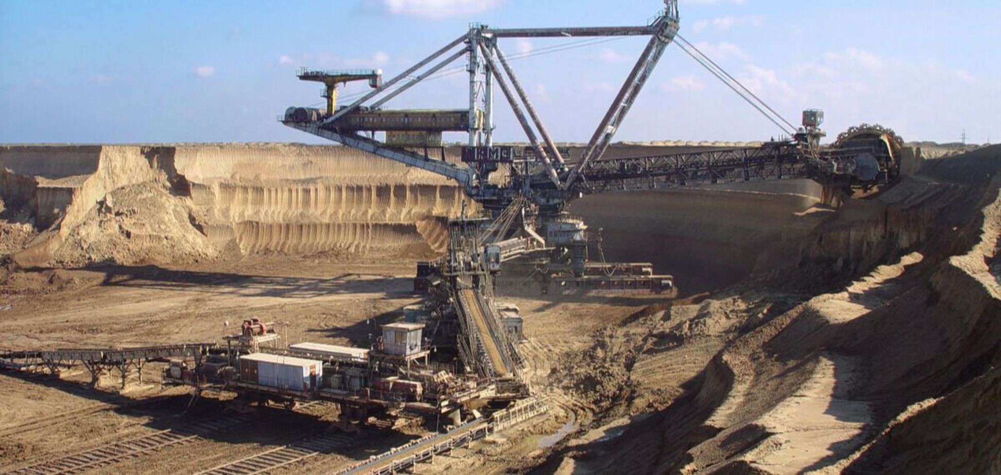 Участник забастовки сообщил, что отправитель арестованного ГБР ильменита ОГХК шантажирует АМПУ