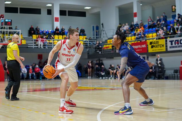 Суперлига Париматч