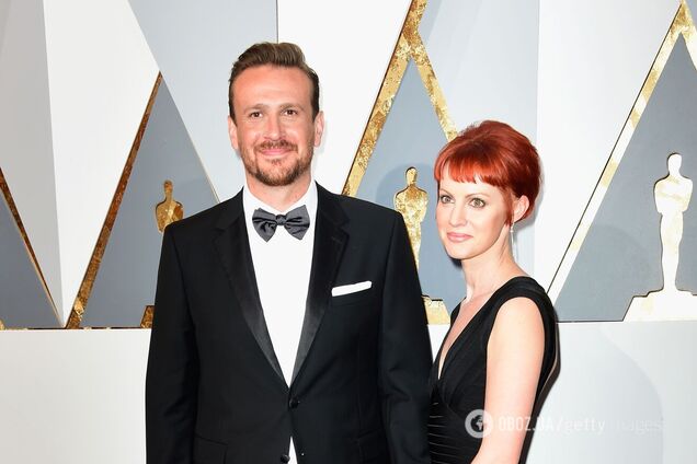 Джейсон Сигел расстался с девушкой