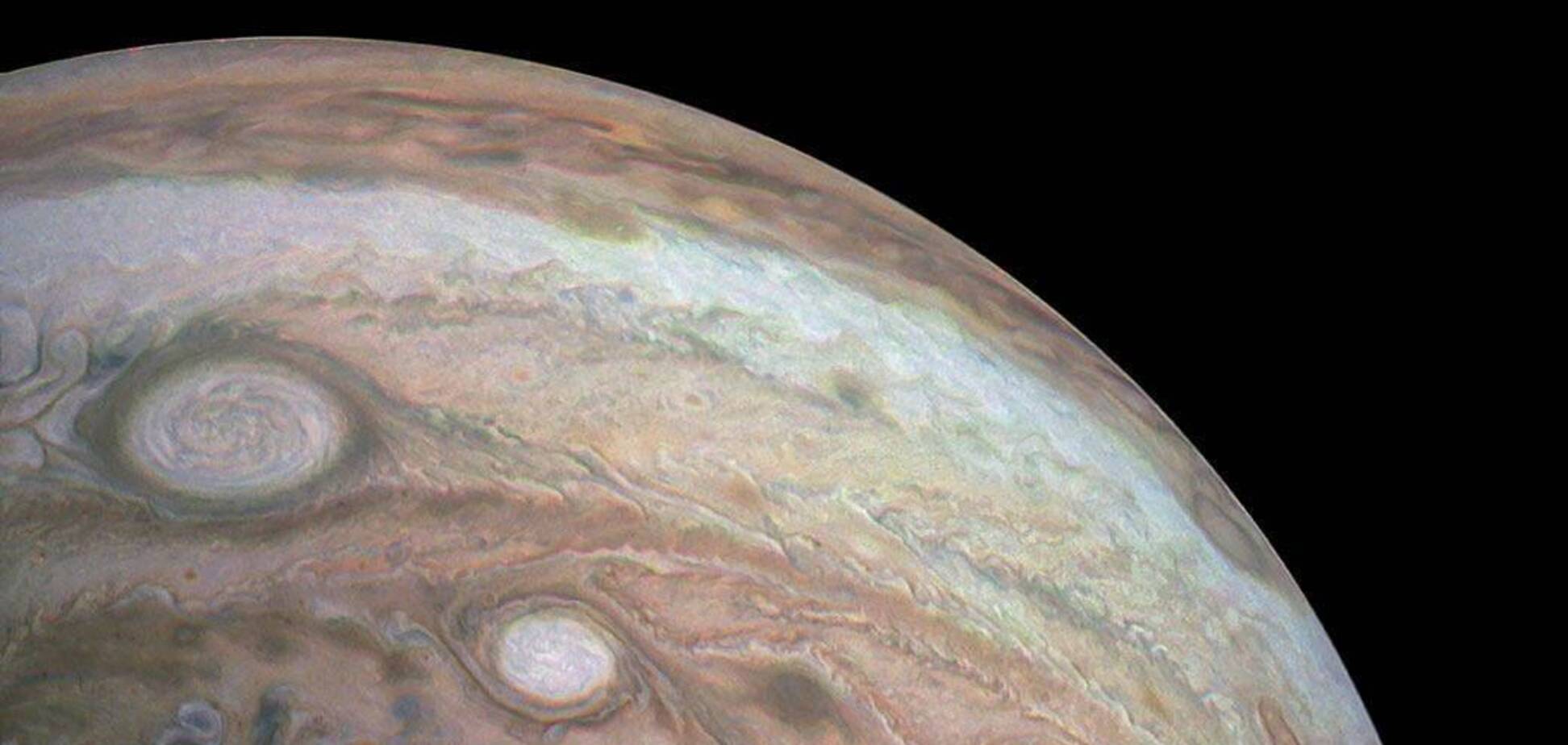  В космічному агентстві США опублікували незвичайні знімки Юпітера