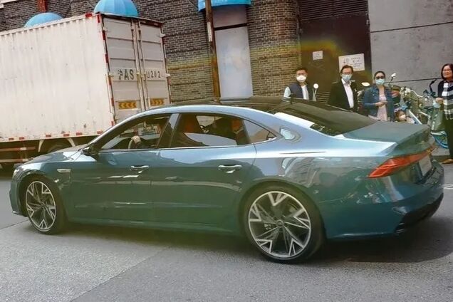 Audi A7L