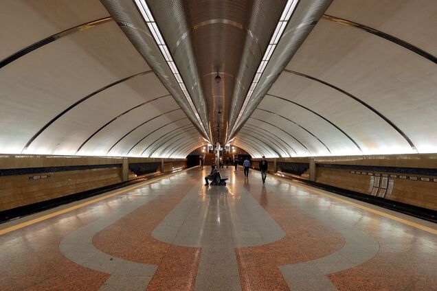 Станция оформлена в современном стиле