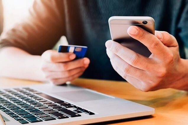 В Украине блокируют банковские счета