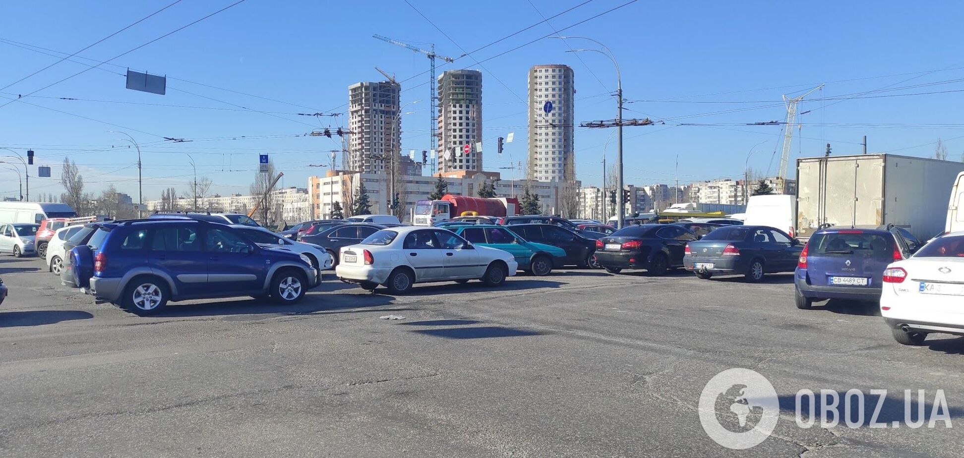 На столичных мостах образовались тянучки