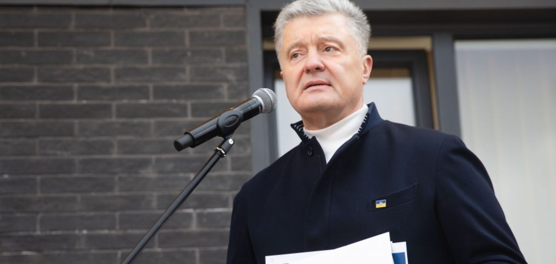 Порошенко наголосив на необхідності першочергового щеплення від коронавірусу військових у зоні ООС