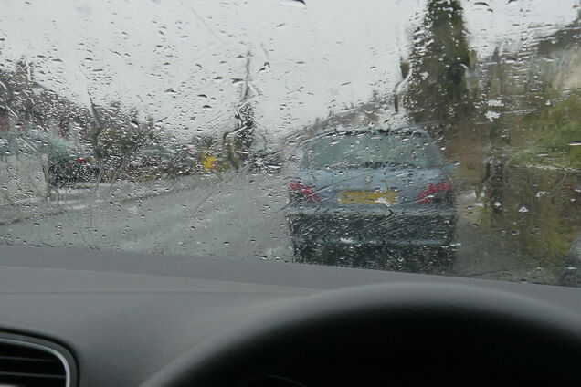 Стеклоочистители: когда менять и на что обратить внимание?