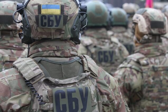 СБУ разоблачила преступников, которые хотели продать нелегальное оружие криминалитету