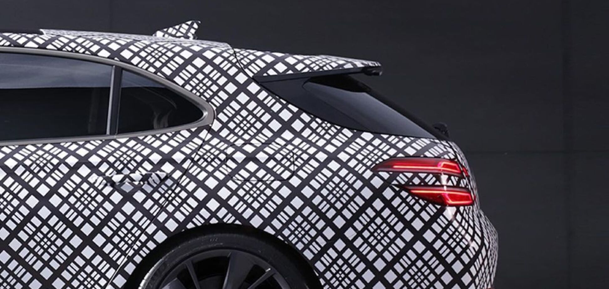 Genesis показал первые фото своего универсала