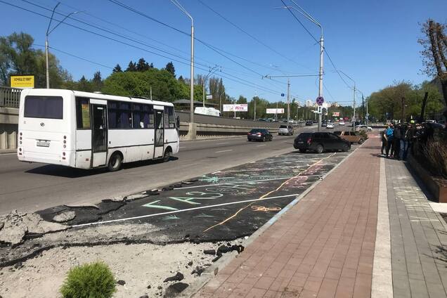 Знищення комунальної велодоріжки на проспекті Перемоги: з'явилась реакція КМДА