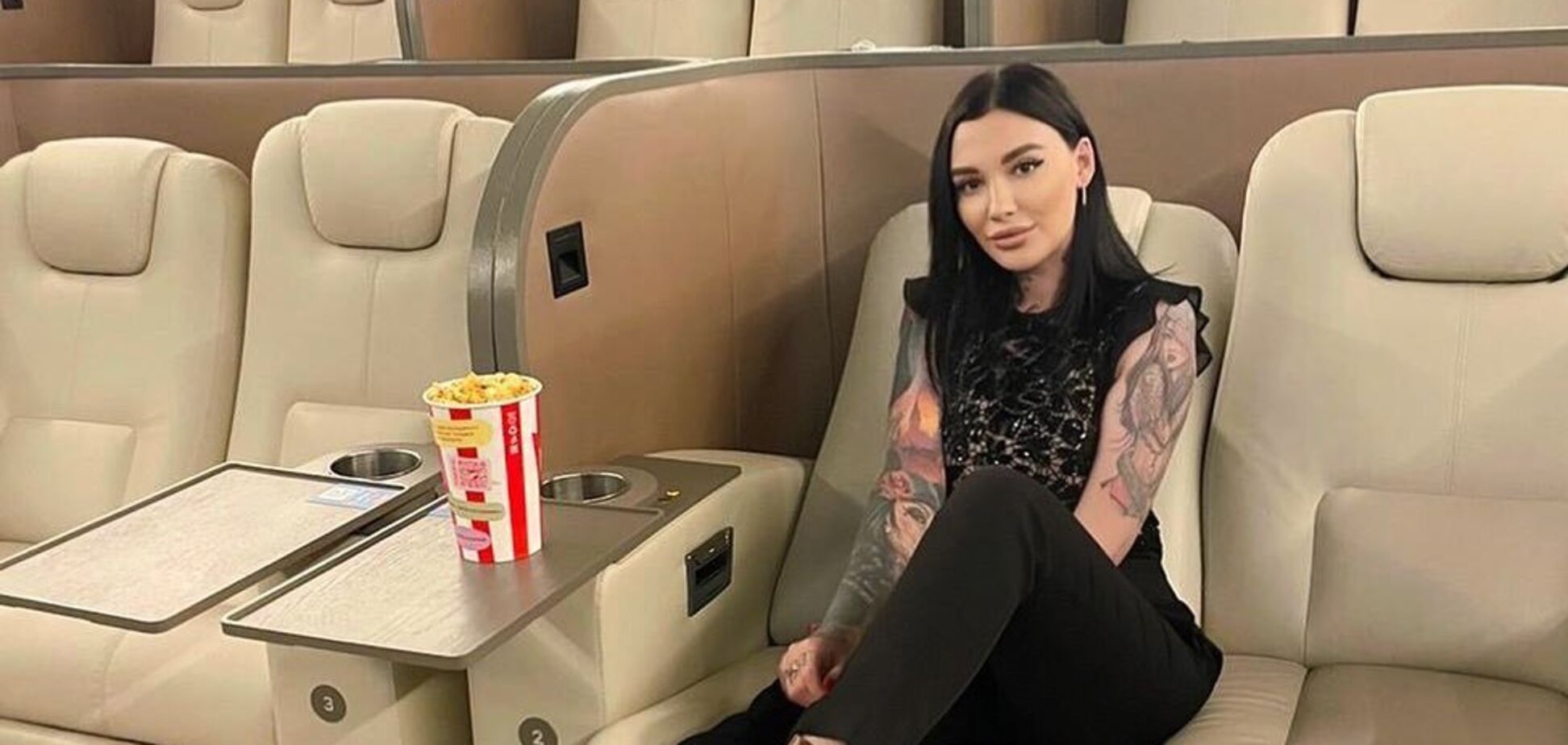 Адель из 'Холостяка' показала, как выглядела в юности