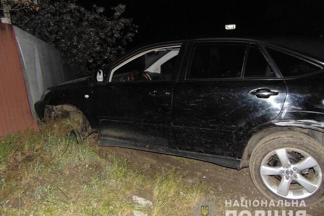В Киеве работник СТО украл элитный Lexus и разбил его