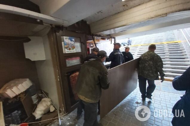 У Києві від МАФів зачистили підземний перехід у центрі міста. Фото