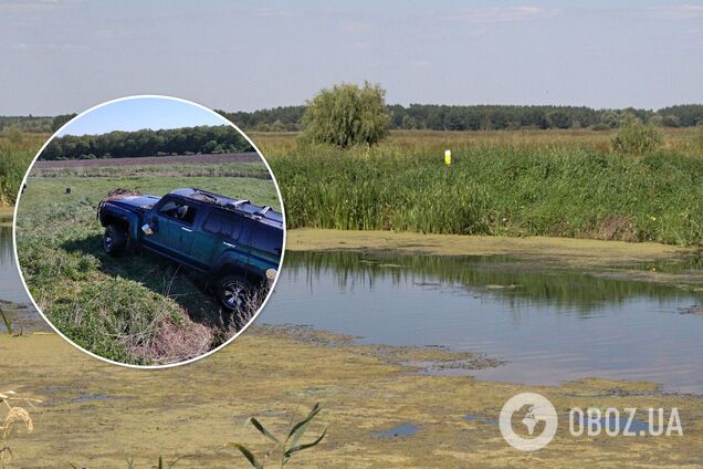 Спасатели доставали машину с помощью лебедки