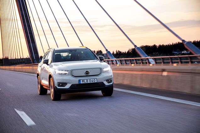 Первый электрокар Volvo стал доступен для заказа в Украине