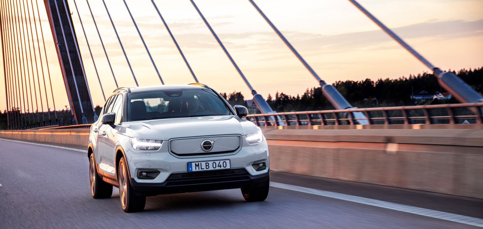 Первый электрокар Volvo стал доступен для заказа в Украине