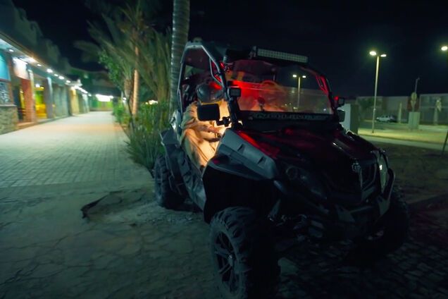 Ведущий 'Орла и Решки' попал в экстремальную поездку в кромешной тьме