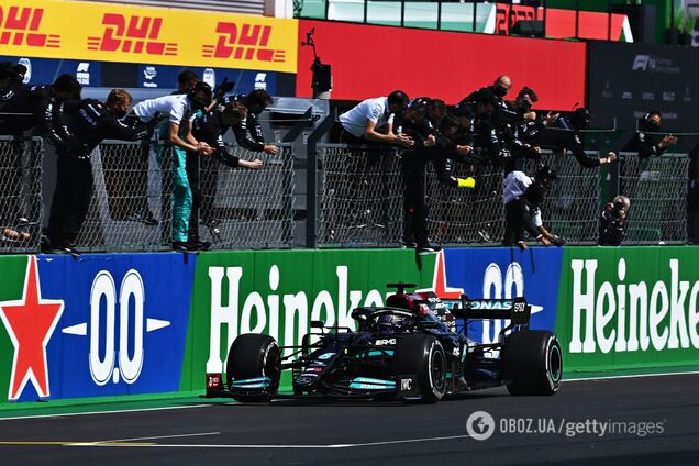 Льюис Хэмилтон