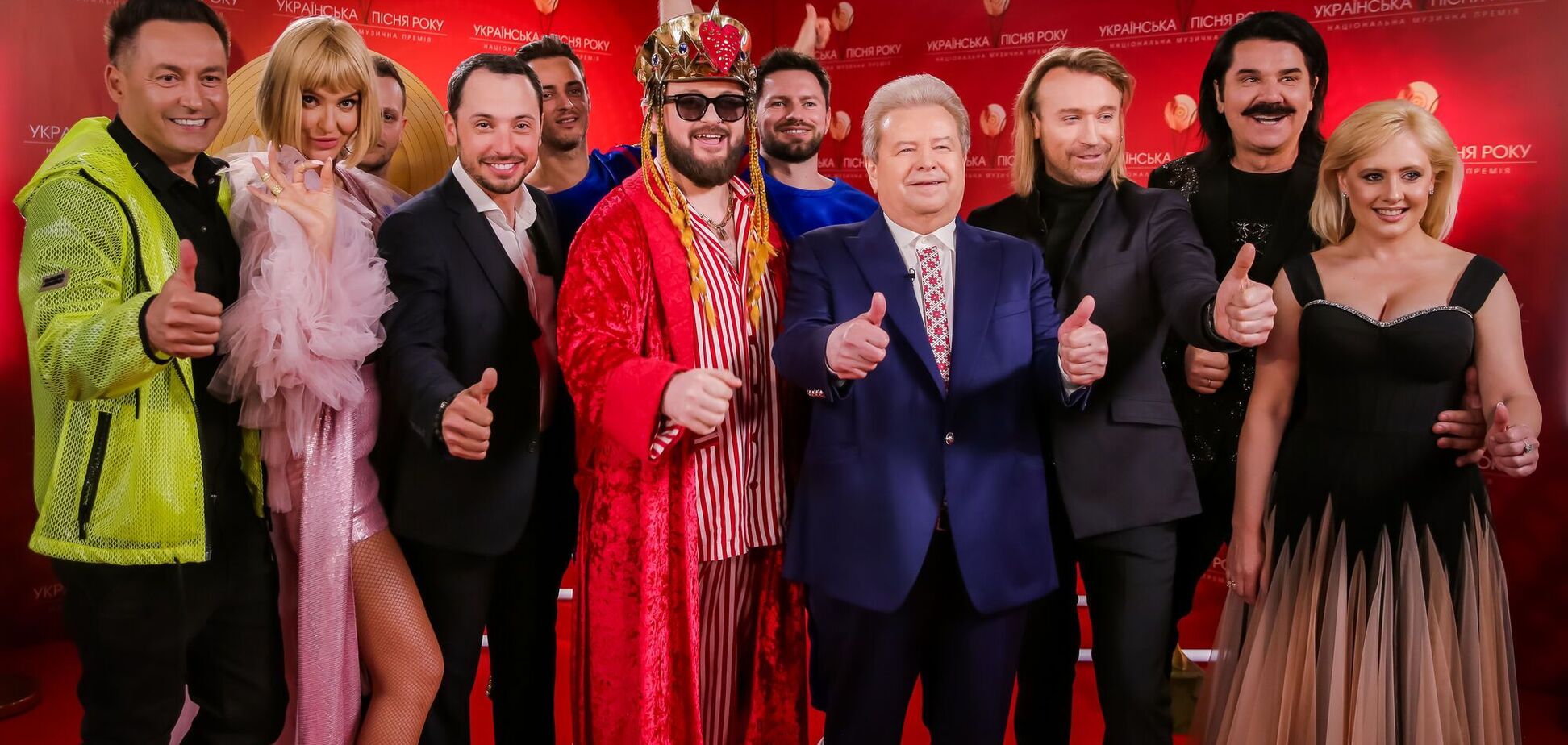 Поплавський та Винник нагородили зірок премією 'Українська пісня року'