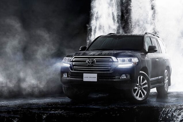 Стали известны новые подробности о Toyota Land Cruiser