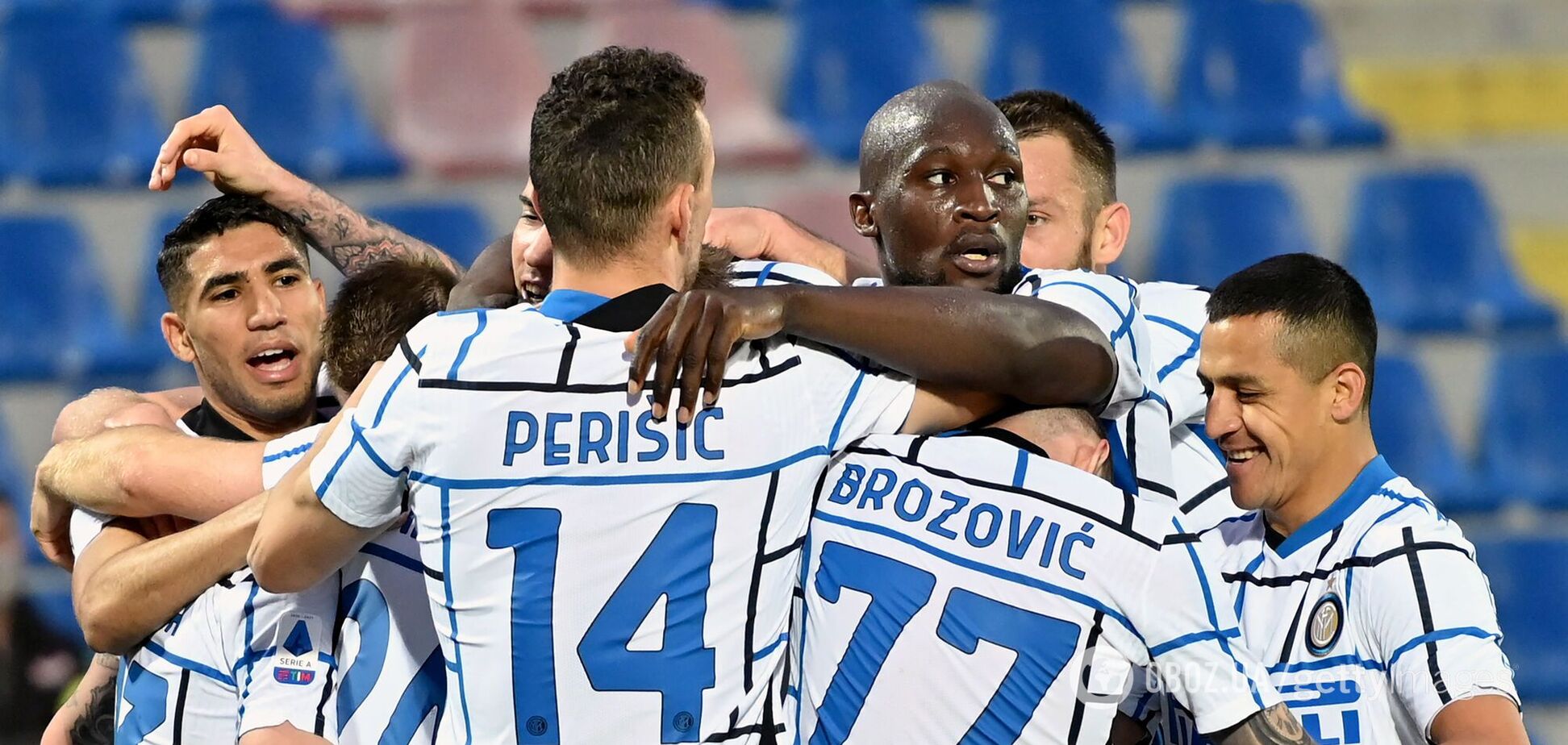 Игроки 'Интера' празднуют гол