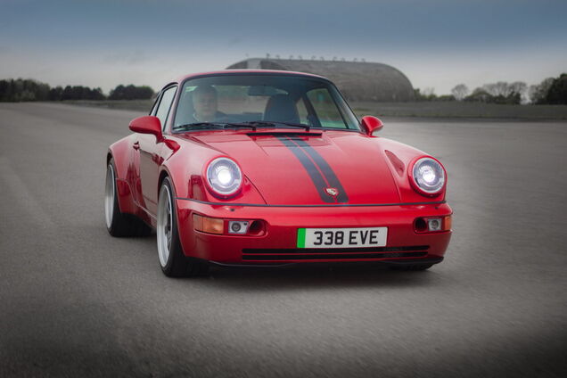 Классический Porsche 911 превратили в электромобиль