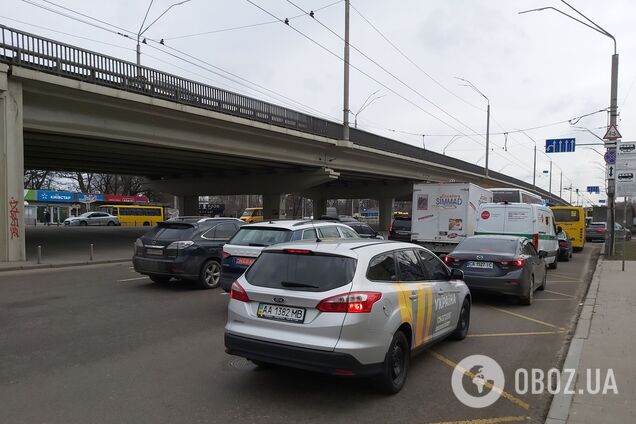 На столичних вулицях утворилися тягучки