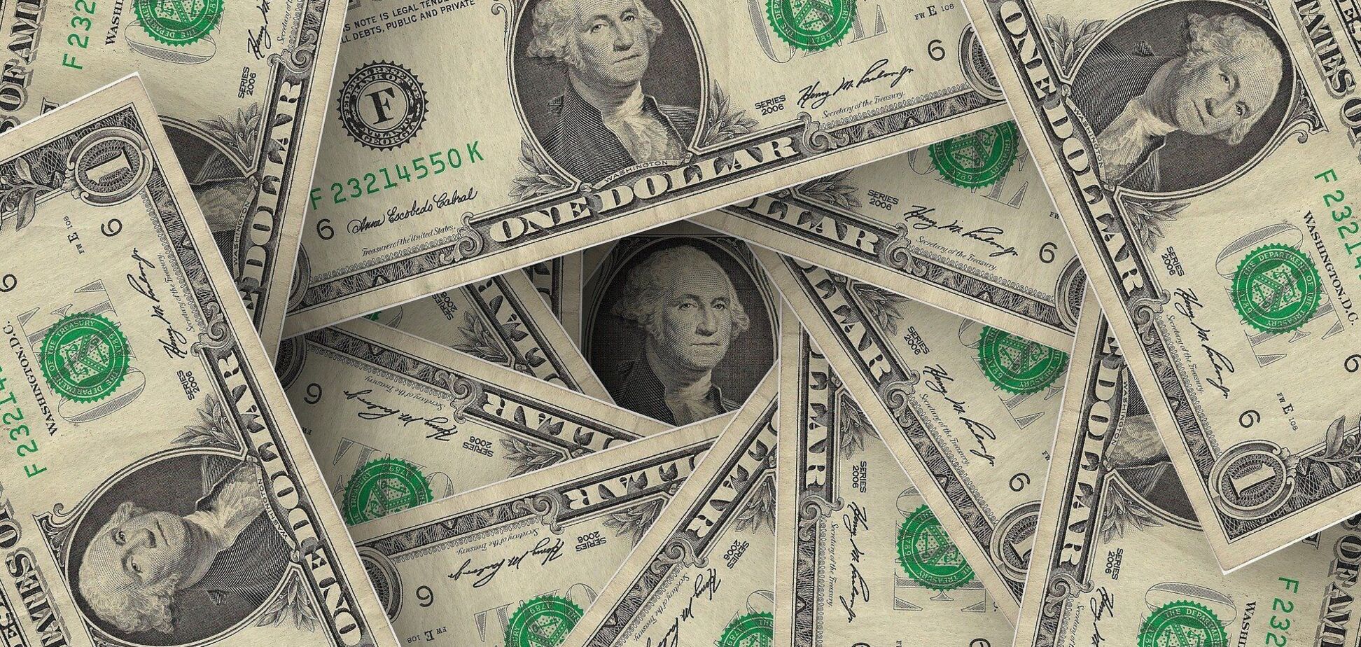 Доллар в Украине подешевеет: сколько заплатим за валюту в июне