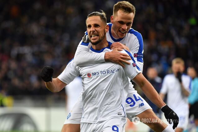 Фран Соль празднует гол