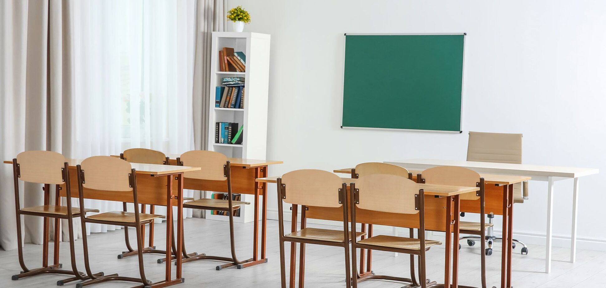 Якими мають бути ідеальні шкільні стільці: в українській компанії-постачальниці деталей назвали критерії