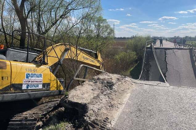 На трассе Львов – Луцк обрушился мост
