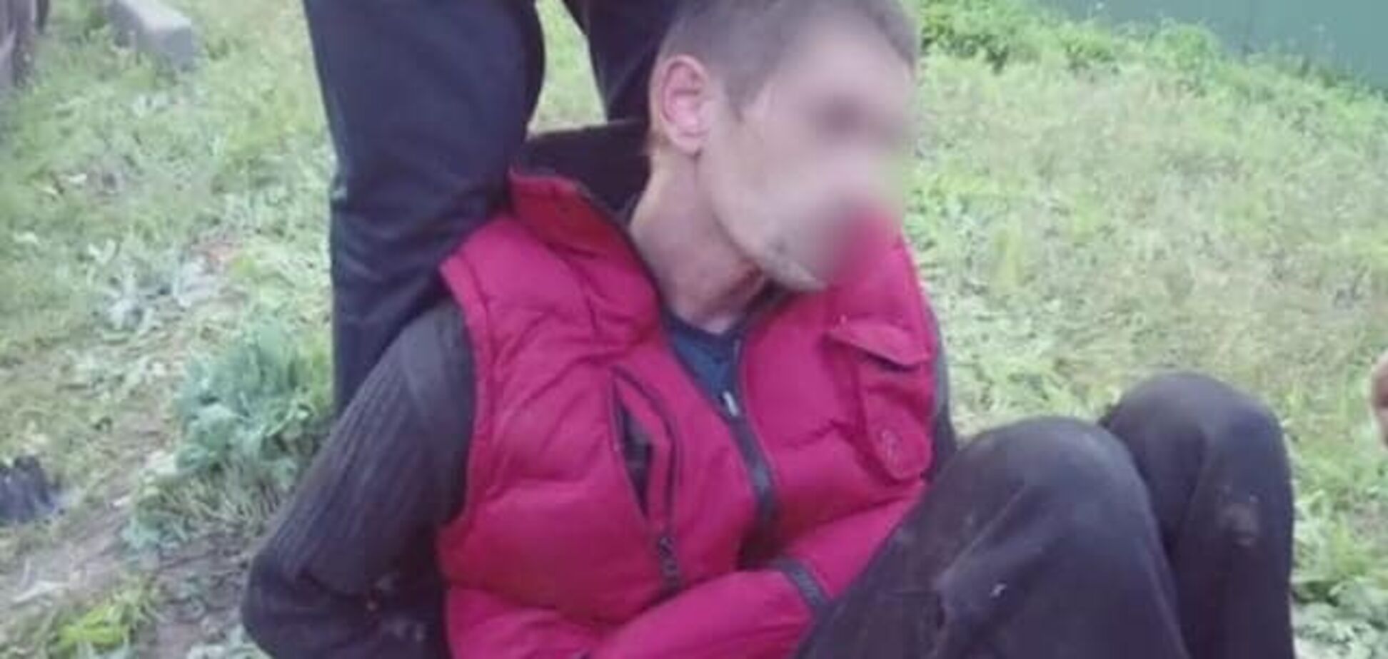 Под Киевом мужчина пытался убить полицейского и спровоцировал три ДТП