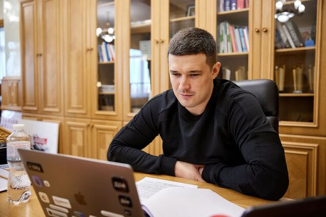 Віцепрем'єр визнав, що його компанія обходила податок на доходи й оформляла співробітників ФОПами