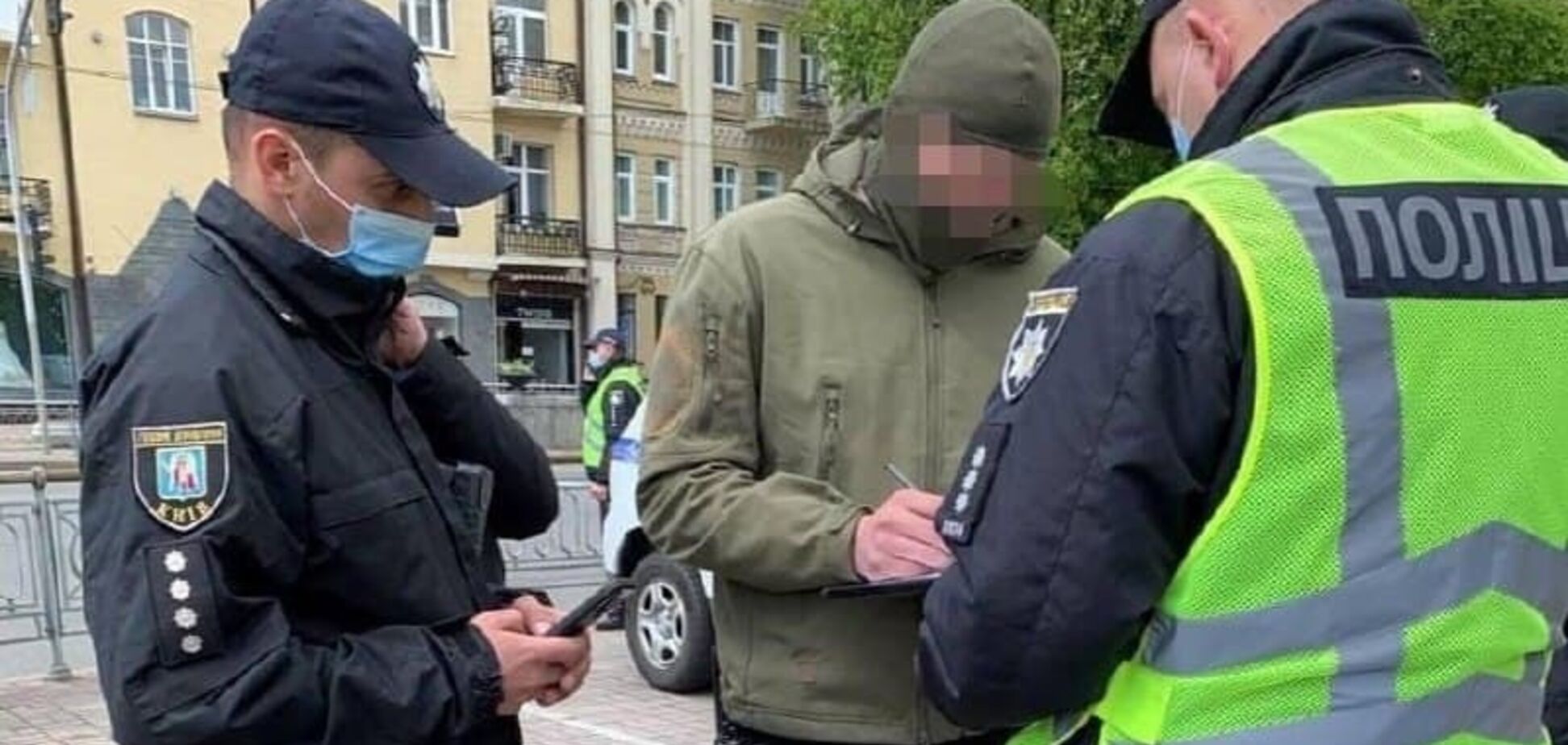 В Киеве 16-летний юноша бросал ветеранам нацистское приветствие