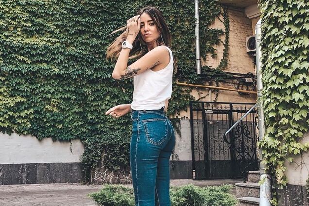Дорофеева похвасталась стильными джинсами за 6700 гривен. Фото