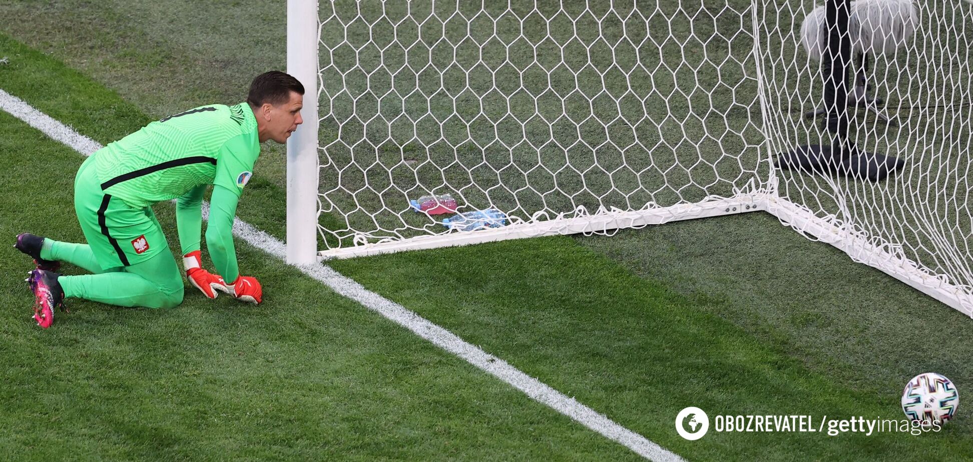 Голкіпер Польщі забив у власні ворота та увійшов до історії Євро. Відео моменту