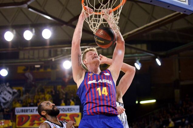 Артем Пустовой