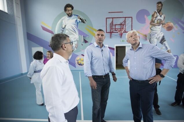 Кличко показал новую школу в Киеве, которая откроется 1 сентября. Видео