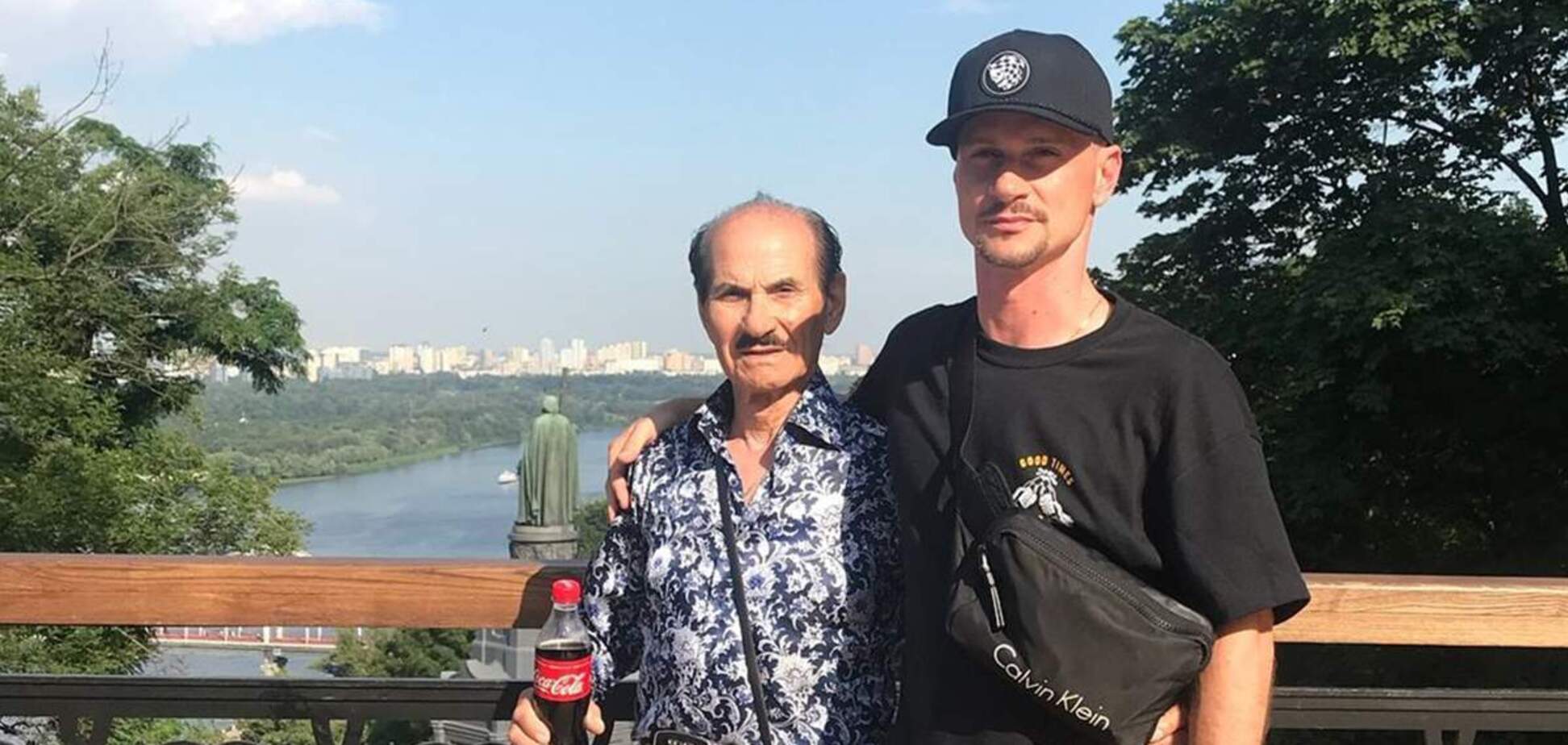 Григорій Чапкіс з сином Грегом