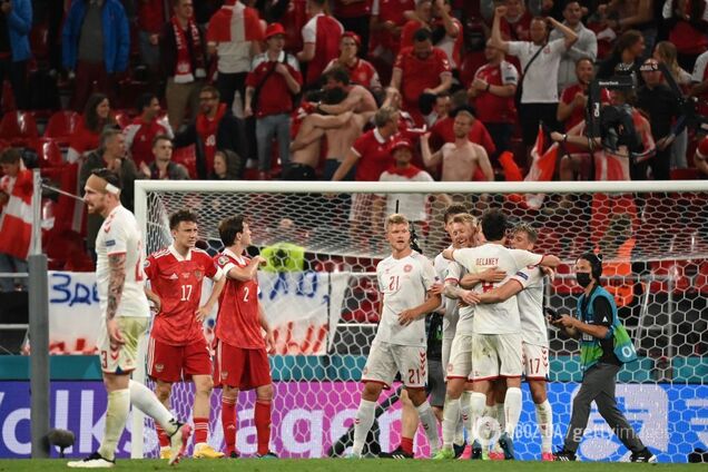 Дания вышла в плей-офф благодаря разгромной победе над Россией