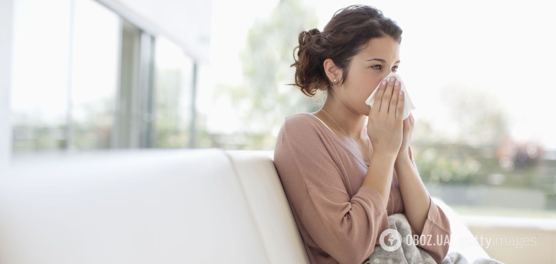 Чхання є ознакою коронавірусу у вакцинованих людей