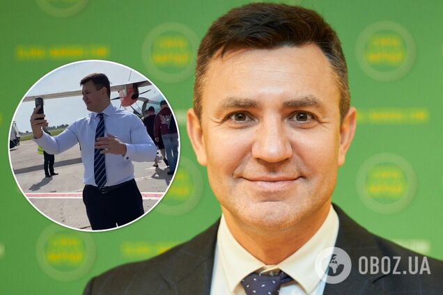 В Киеве задержали вылет самолета из-за 'слуги' Тищенко, снимавшего видео
