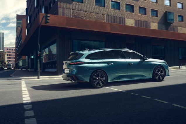 Peugeot представил новое поколение универсала 308 SW