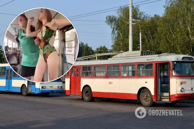 В Ривне блогерша разделась в троллейбусе и устроила полуголое дефиле. Видео