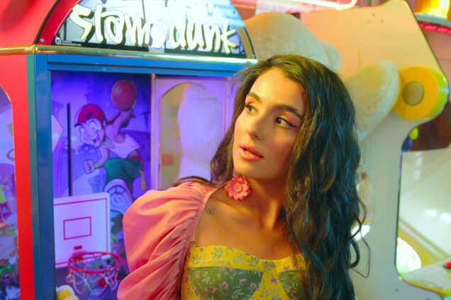 Анна Трінчер презентувала новий авторський трек 'БЛА БЛА БЛА'