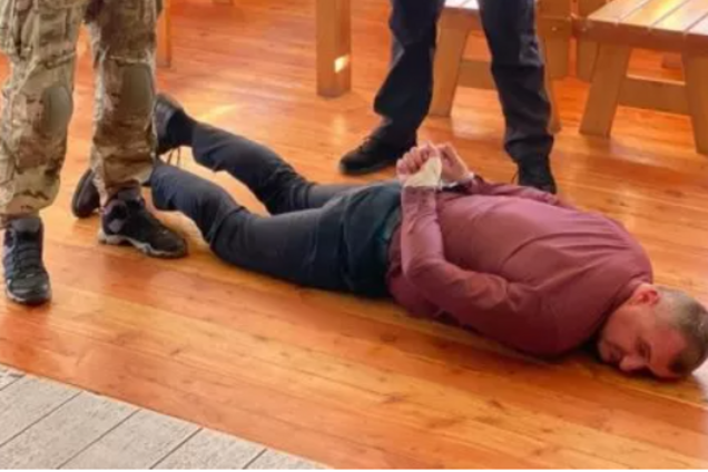 Суд над пойманным на взятке мэром Воловца от 'Слуги народа' затягивают – сорвали уже 8 заседаний