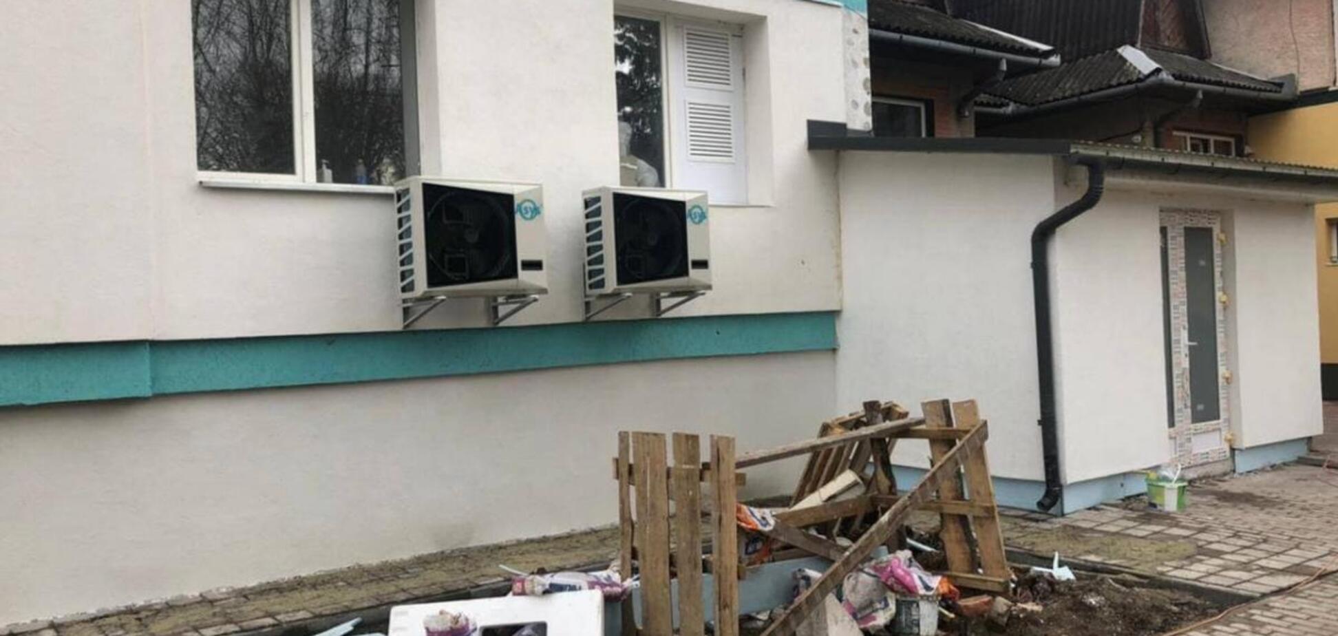 На Закарпатье вручили подозрения по делу о хищении денег для больниц: СМИ раскрыли фамилию топ-чиновника