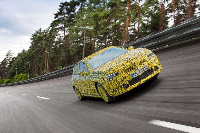 Opel проводит финальные тесты нового поколения модели Astra